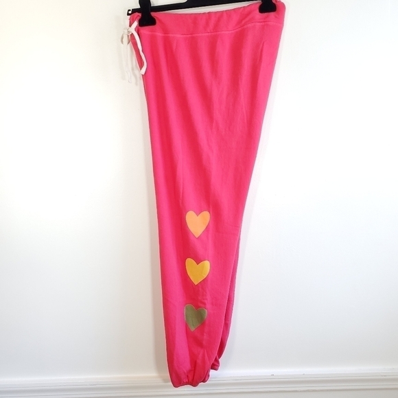 New Sundry Red Signature Heart Graphics Jogger Sweatpants NWT Size 1/Small - Picture 5 of 10